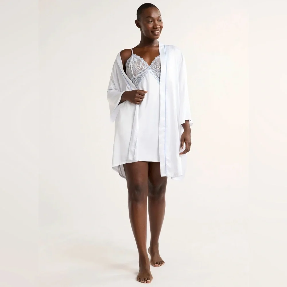 Joyspun Bridal Satin Robe - Picture 4 of 4